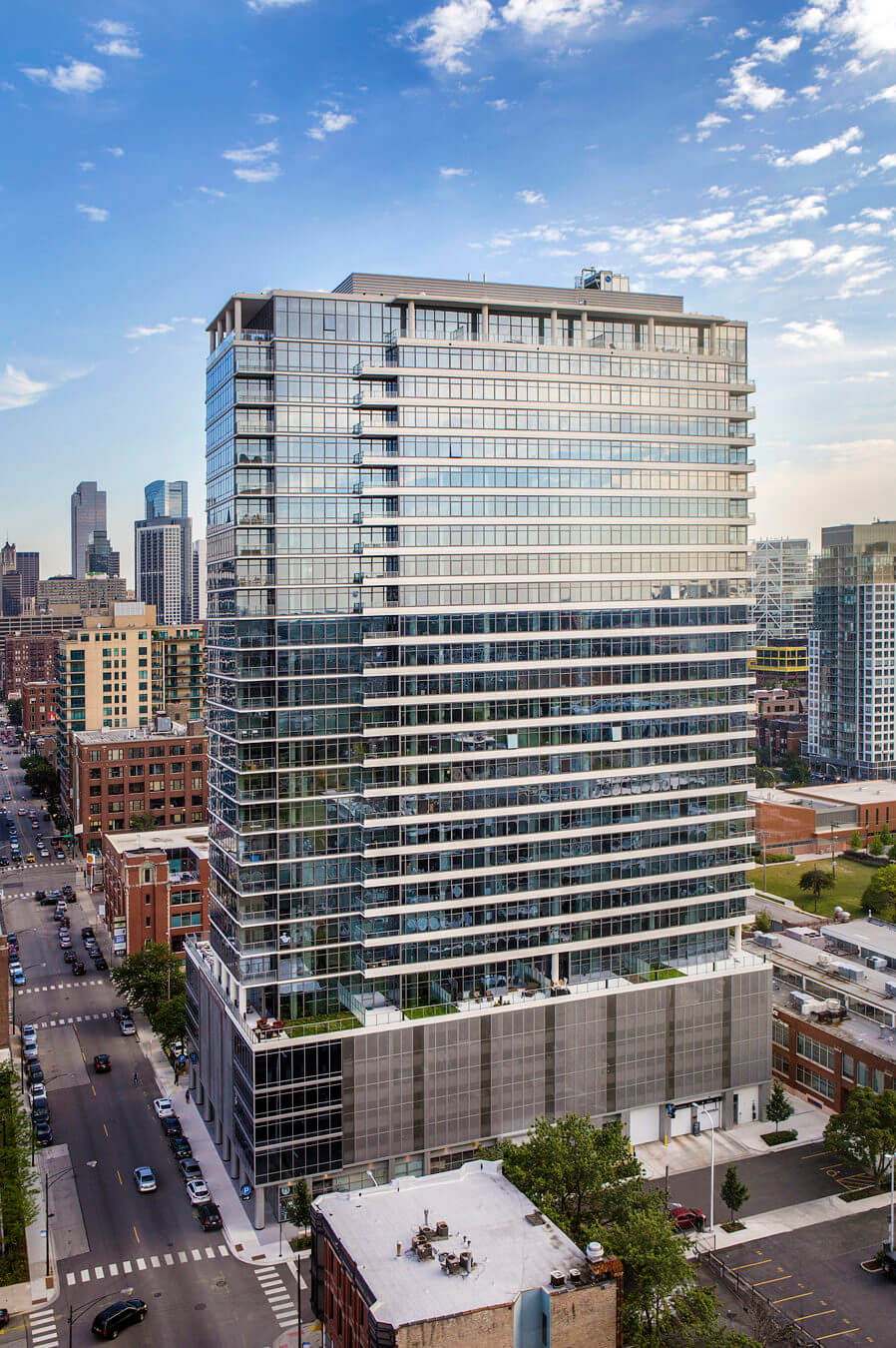 NEXT Apartments in Chicago - Fifield Companies